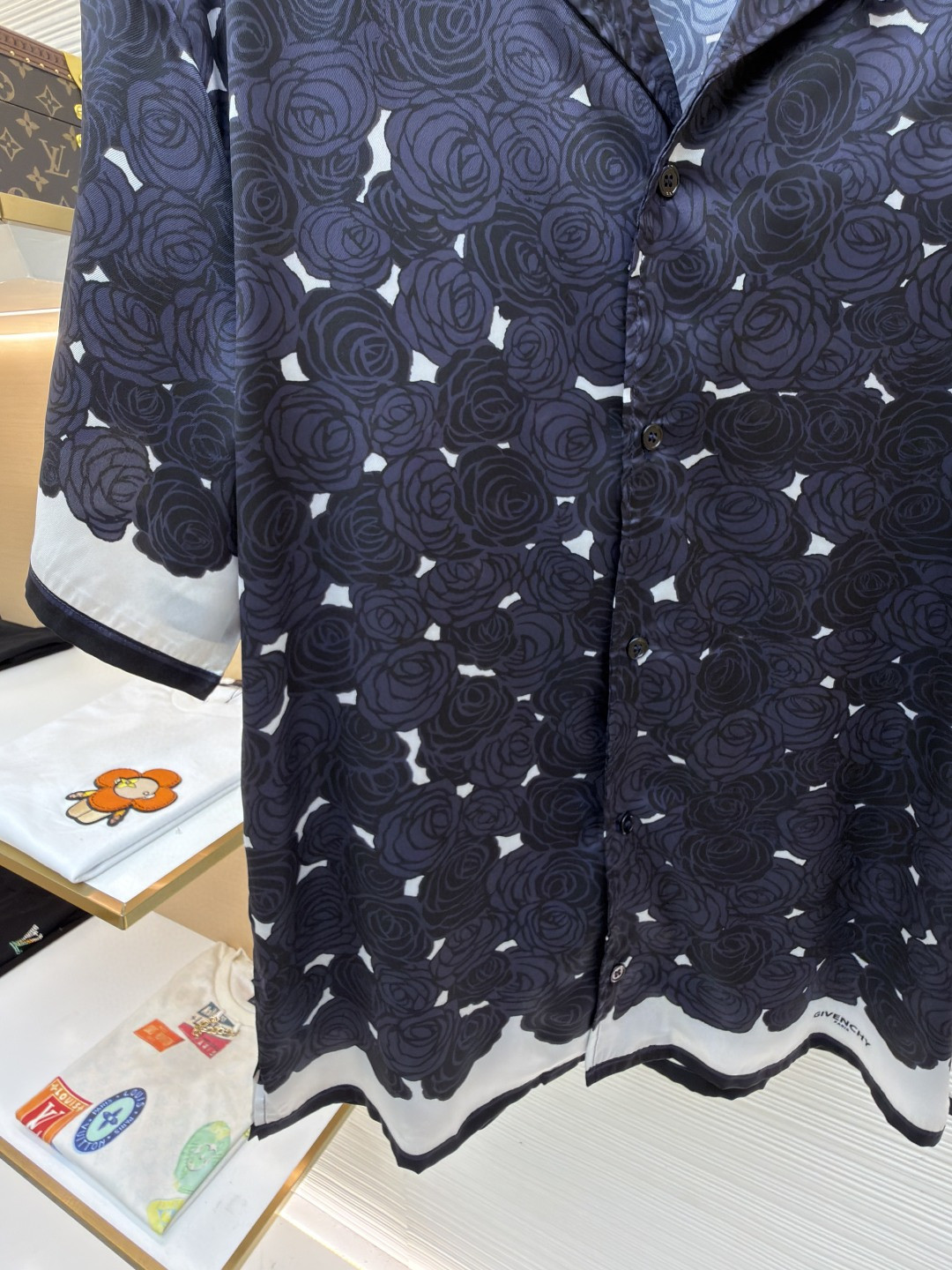 Givenchy 纪梵希 暗夜玫瑰印花短袖衬衫 蓝色 B0 BM616J16DN-499