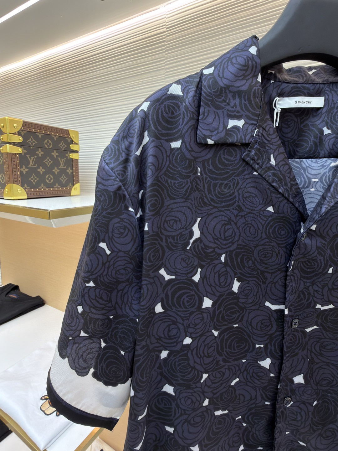 Givenchy 纪梵希 暗夜玫瑰印花短袖衬衫 蓝色 B0 BM616J16DN-499