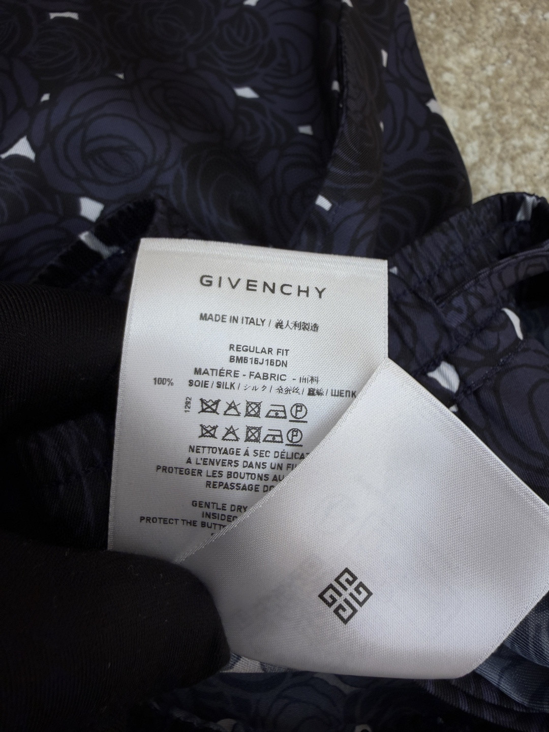 Givenchy 纪梵希 暗夜玫瑰印花松紧腰休闲裤 运动裤 短裤 五分裤 蓝色 B0 BM51MT16DN-499