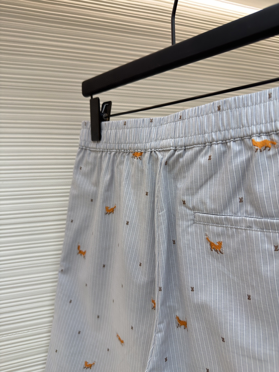 LOUIS VUITTON 路易威登 LV 狐狸刺绣条纹松紧腰短裤 休闲裤 裤子 五分裤 蓝色 B0