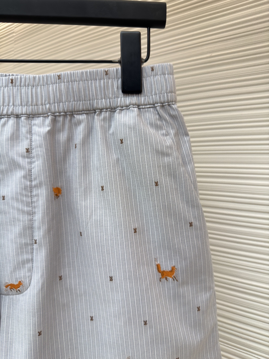 LOUIS VUITTON 路易威登 LV 狐狸刺绣条纹松紧腰短裤 休闲裤 裤子 五分裤 蓝色 B0