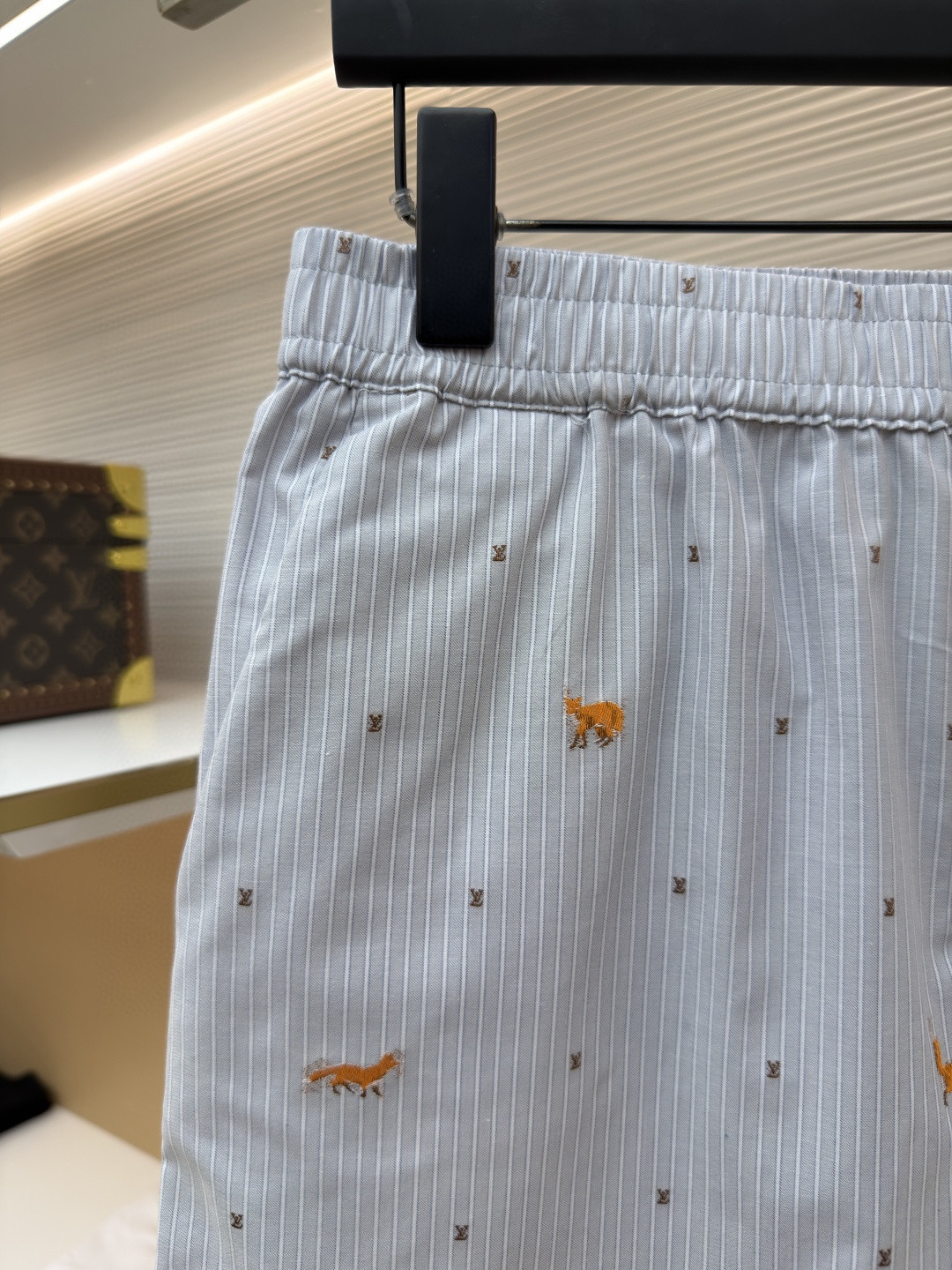 LOUIS VUITTON 路易威登 LV 狐狸刺绣条纹松紧腰短裤 休闲裤 裤子 五分裤 蓝色 B0