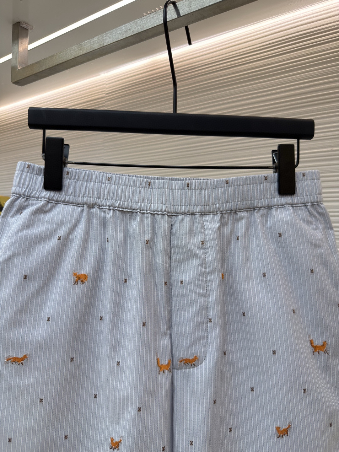 LOUIS VUITTON 路易威登 LV 狐狸刺绣条纹松紧腰短裤 休闲裤 裤子 五分裤 蓝色 B0