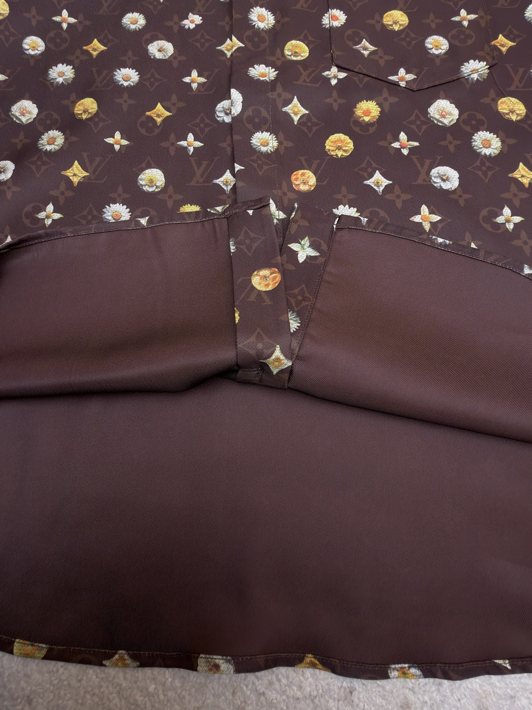 LOUIS VUITTON 路易威登 全幅花卉字母印花短袖衬衫 棕色 B0 1AJRJ7