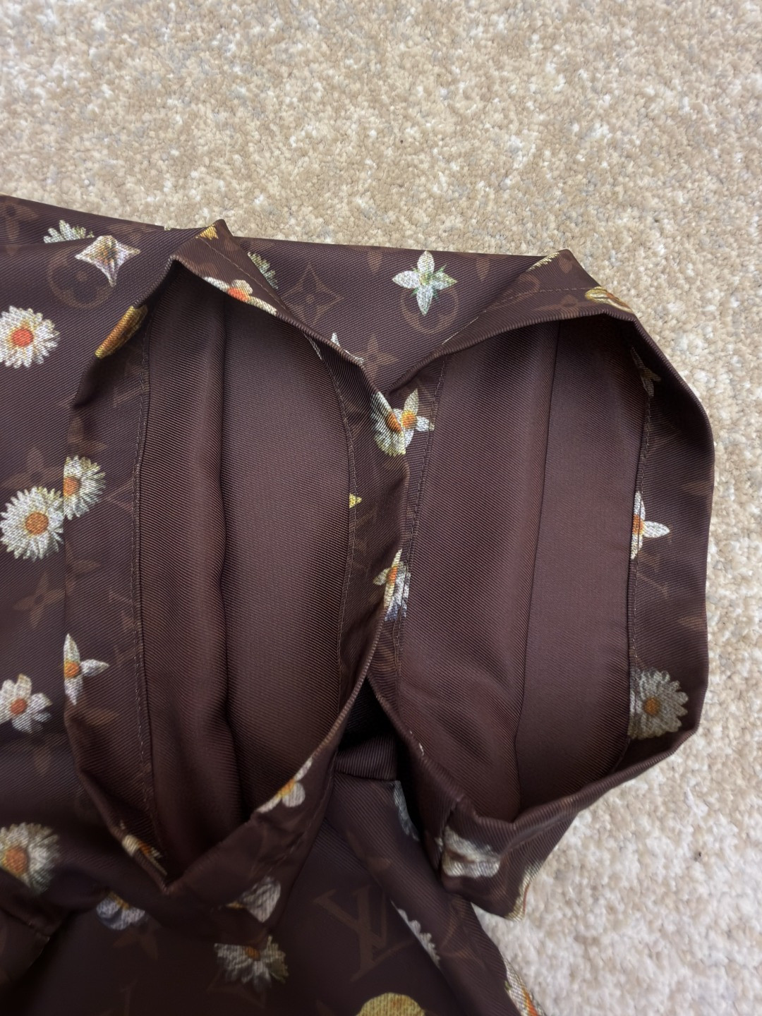 LOUIS VUITTON 路易威登 全幅花卉字母印花短袖衬衫 棕色 B0 1AJRJ7