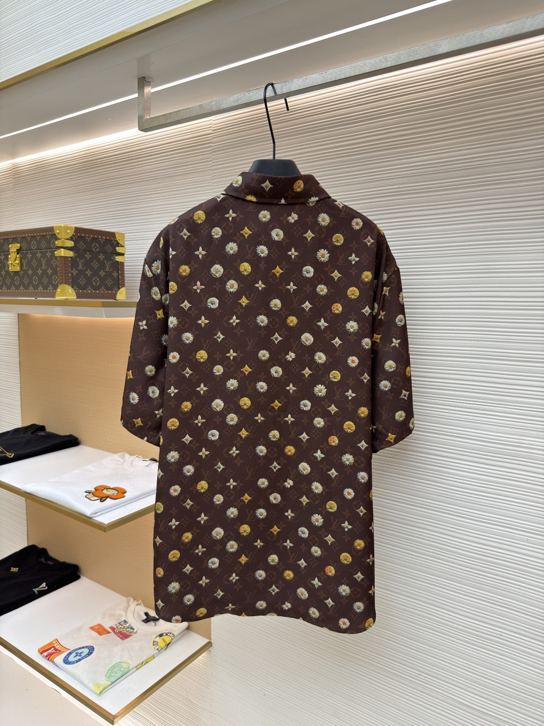 LOUIS VUITTON 路易威登 全幅花卉字母印花短袖衬衫 棕色 B0 1AJRJ7