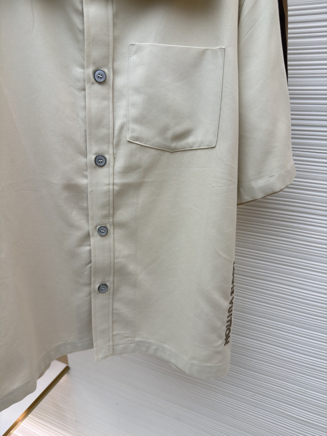 LOUIS VUITTON 路易威登 条纹撞色短袖衬衫 白色 B0 1AJRF1