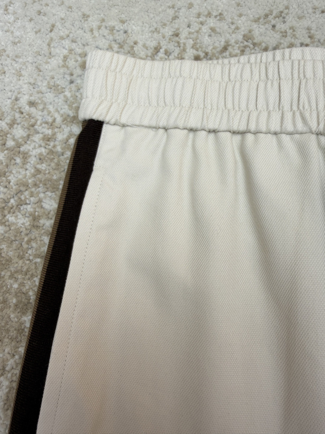 LOUIS VUITTON 路易威登 LV 条纹撞色松紧腰短裤 休闲裤 裤子 五分裤 白色 B0 