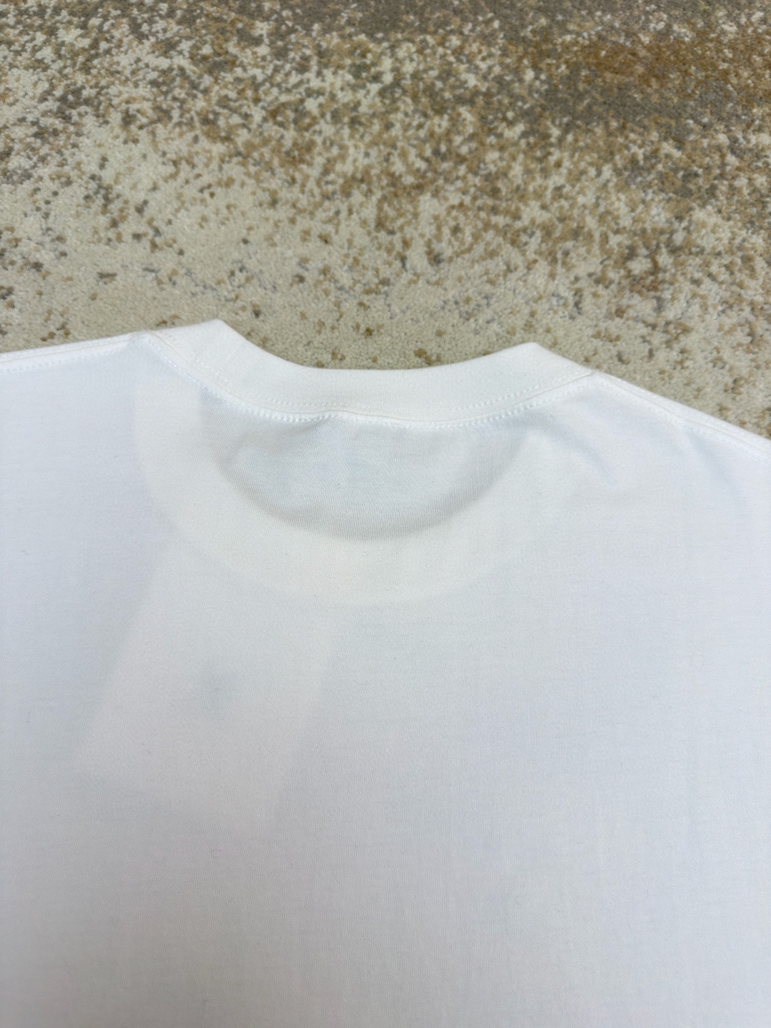 WE11DONE 彩色喷绘圆领短袖 T恤 夏季 白色 黑色 A0 WD-TT0-26-757-U-WH