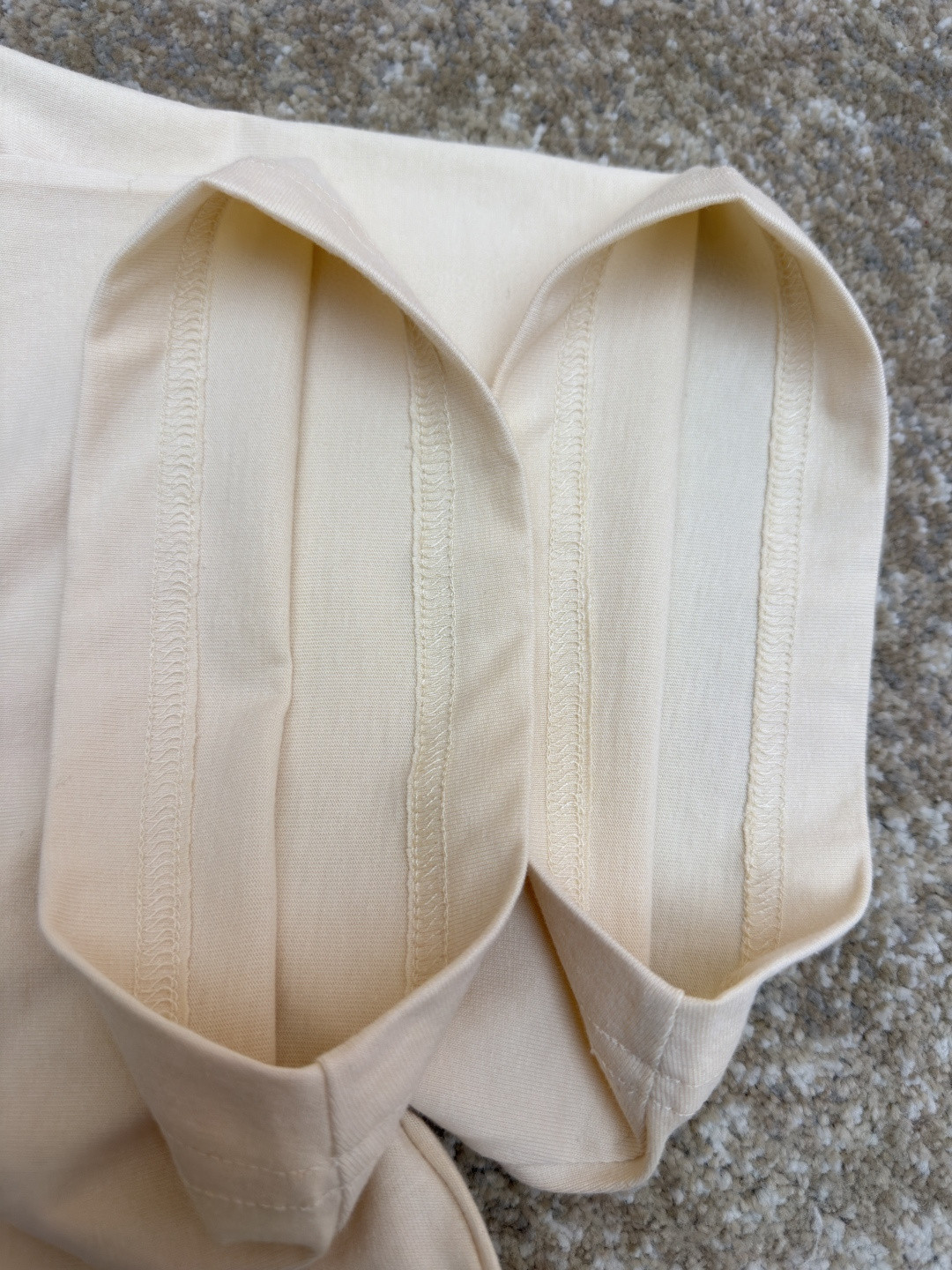 AMIPARIS Ami 爱心刺绣圆领短袖 T恤 夏季 杏色 卡其黄 A0 