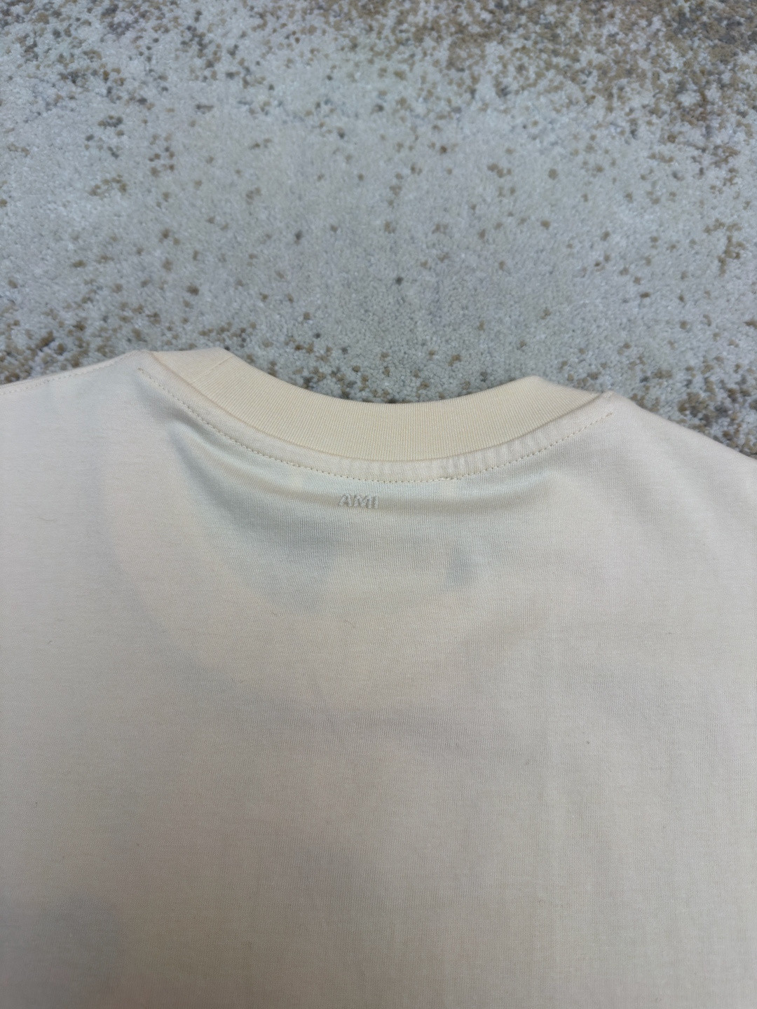 AMIPARIS Ami 爱心刺绣圆领短袖 T恤 夏季 杏色 卡其黄 A0 