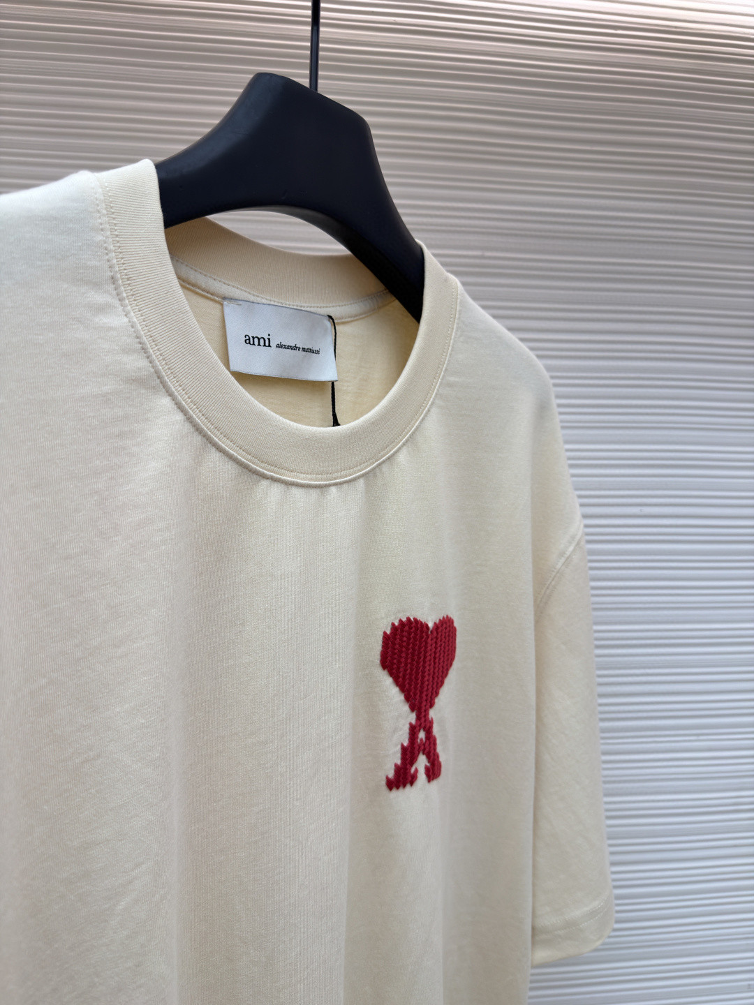 AMIPARIS Ami 爱心刺绣圆领短袖 T恤 夏季 杏色 卡其黄 A0 