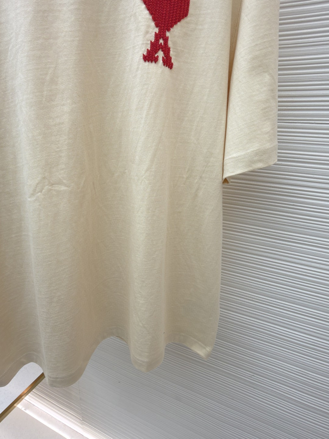 AMIPARIS Ami 爱心刺绣圆领短袖 T恤 夏季 杏色 卡其黄 A0 