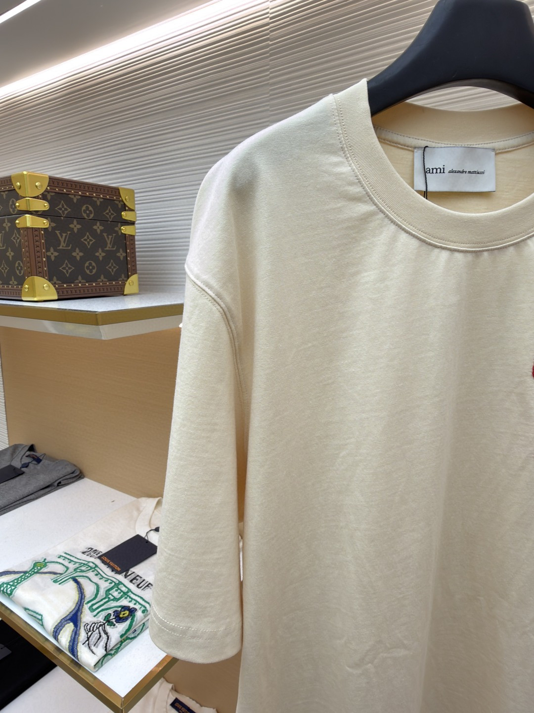 AMIPARIS Ami 爱心刺绣圆领短袖 T恤 夏季 杏色 卡其黄 A0 