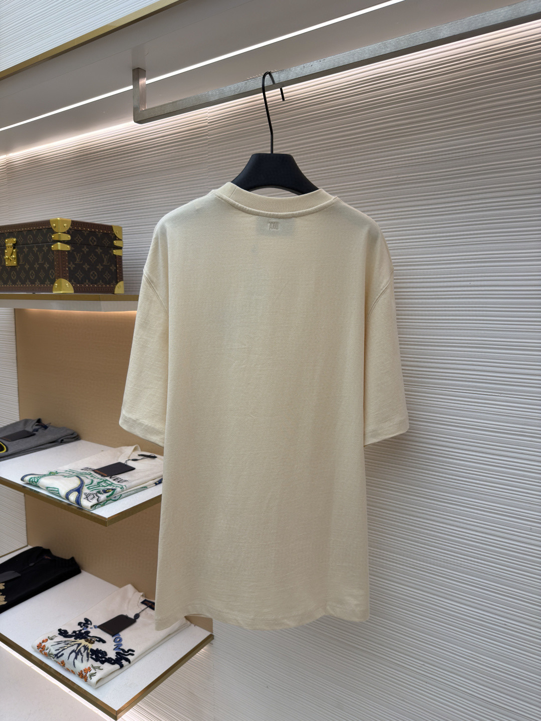 AMIPARIS Ami 爱心刺绣圆领短袖 T恤 夏季 杏色 卡其黄 A0 