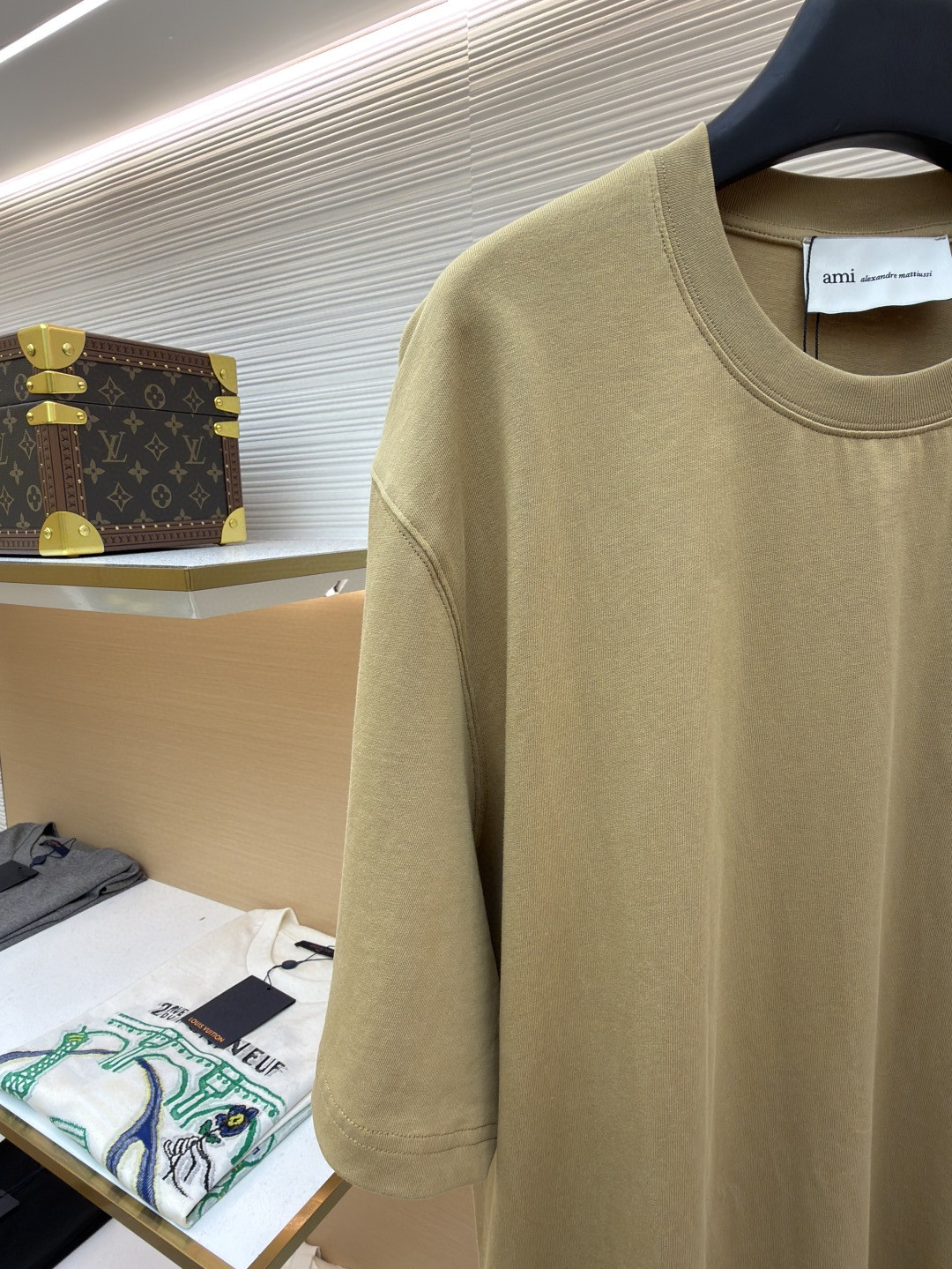 AMIPARIS Ami 爱心刺绣圆领短袖 T恤 夏季 杏色 卡其黄 A0 