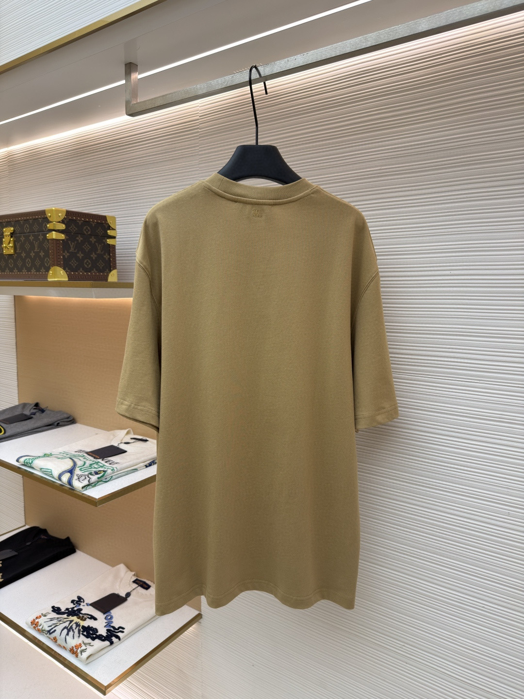 AMIPARIS Ami 爱心刺绣圆领短袖 T恤 夏季 杏色 卡其黄 A0 