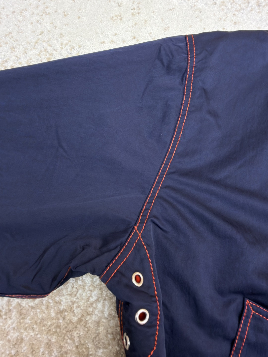 Bottega Veneta 缝线撞色连帽风衣外套 夹克 长袖 海军蓝 C0 793715-VF4K0-4121    