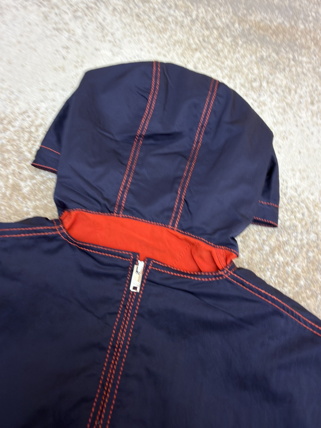 Bottega Veneta 缝线撞色连帽风衣外套 夹克 长袖 海军蓝 C0 793715-VF4K0-4121    