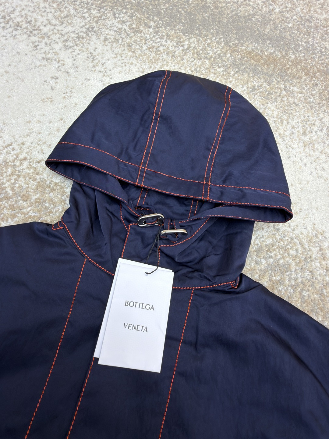 Bottega Veneta 缝线撞色连帽风衣外套 夹克 长袖 海军蓝 C0 793715-VF4K0-4121    