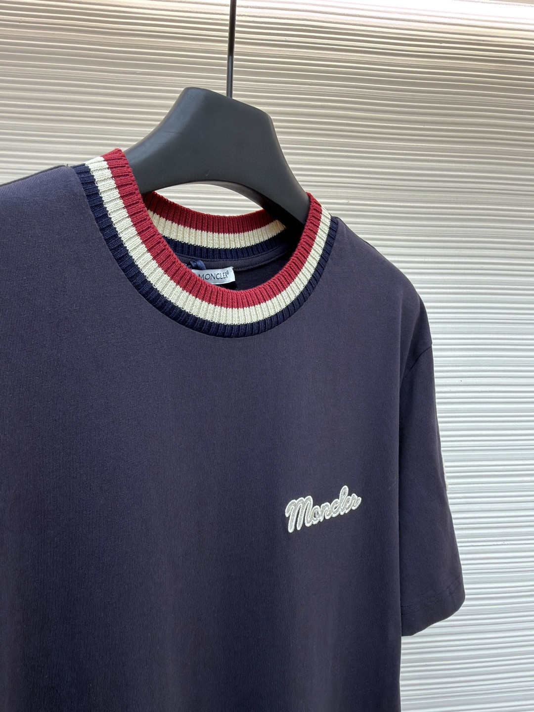 Moncler 蒙口 针织领口标识圆领短袖 T恤 夏季 白色 藏蓝色 红色 A0 K20918C0002289AJS034