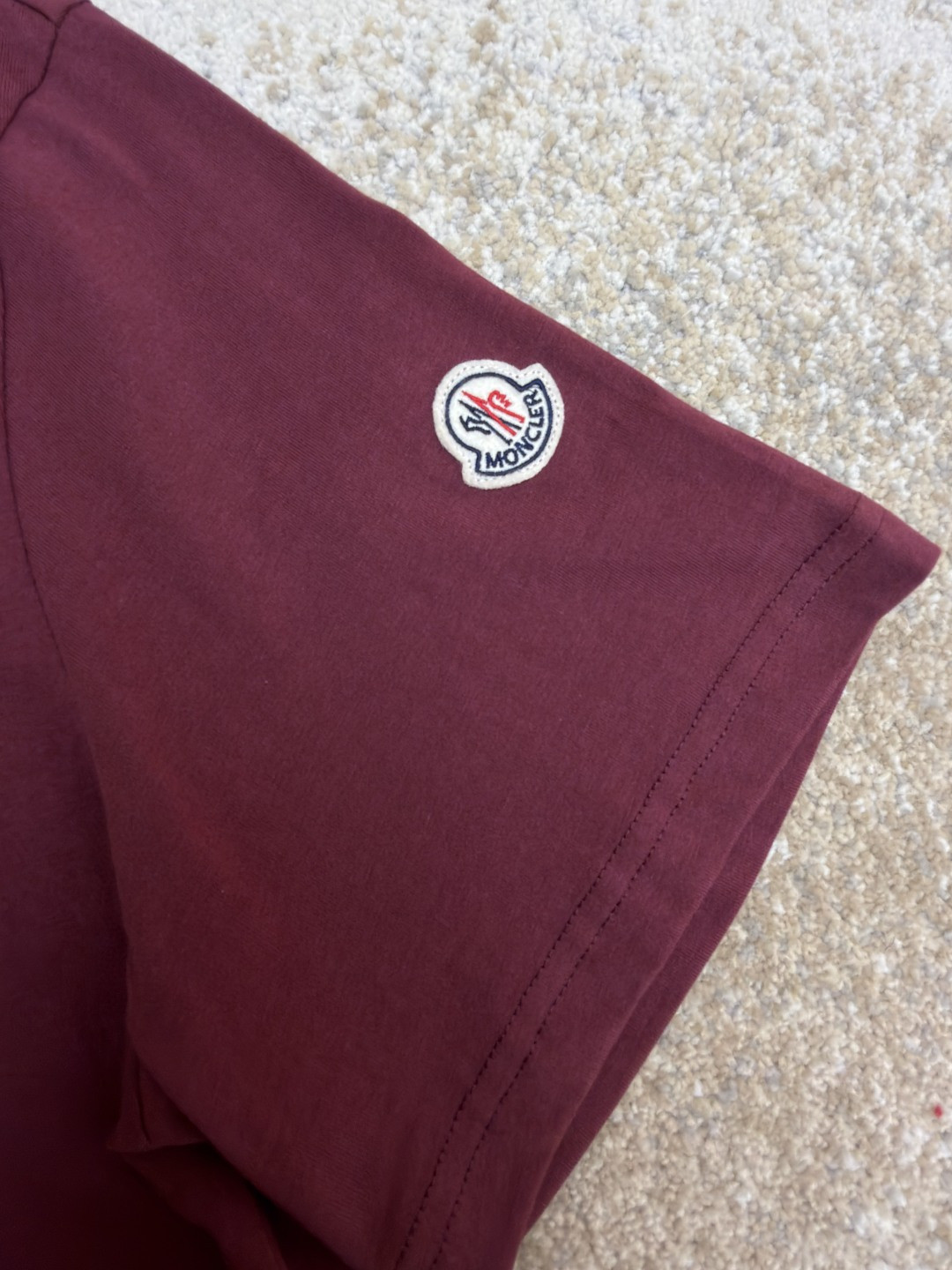 Moncler 蒙口 针织领口标识圆领短袖 T恤 夏季 白色 藏蓝色 红色 A0 K20918C0002289AJS034