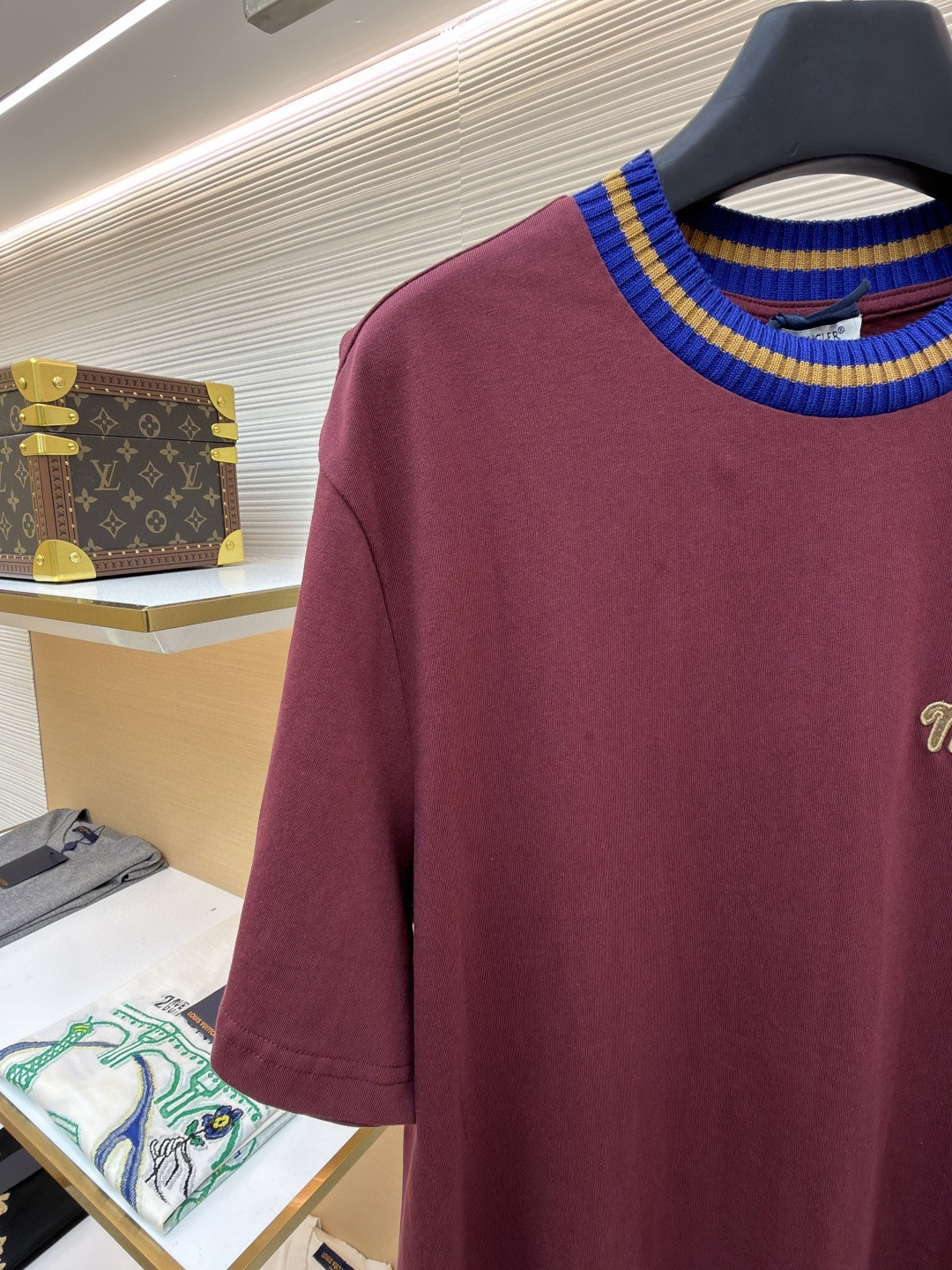 Moncler 蒙口 针织领口标识圆领短袖 T恤 夏季 白色 藏蓝色 红色 A0 K20918C0002289AJS034