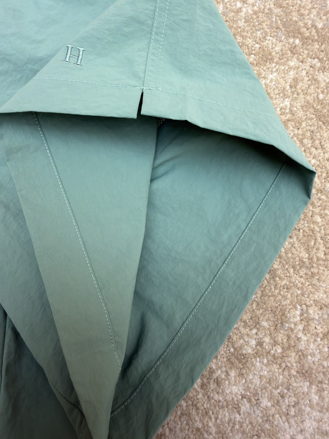 HERMES 爱马仕 纯色抽绳速干短裤 休闲裤 裤子 绿色 藏蓝色 A5