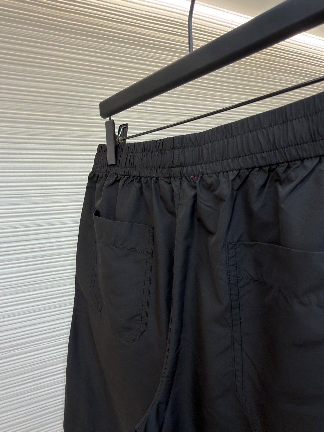 GUGGI 古驰 标识撞色松紧腰短裤 休闲裤 裤子 五分裤 黑色 A5 824267-ZAQ4X-1000