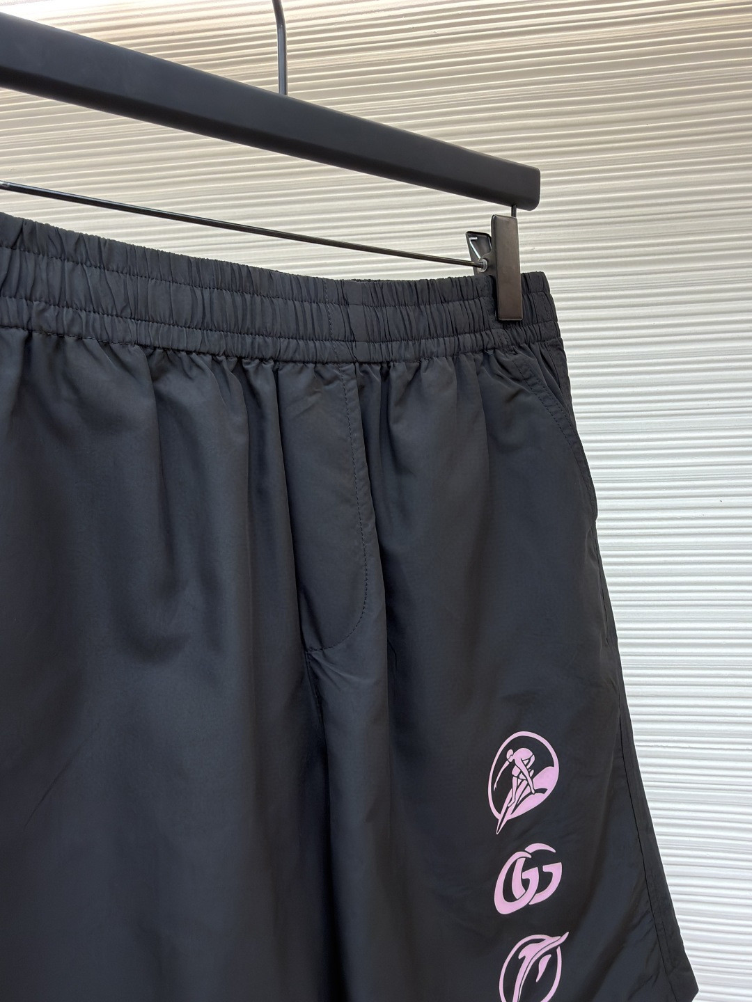 GUGGI 古驰 标识撞色松紧腰短裤 休闲裤 裤子 五分裤 黑色 A5 824267-ZAQ4X-1000