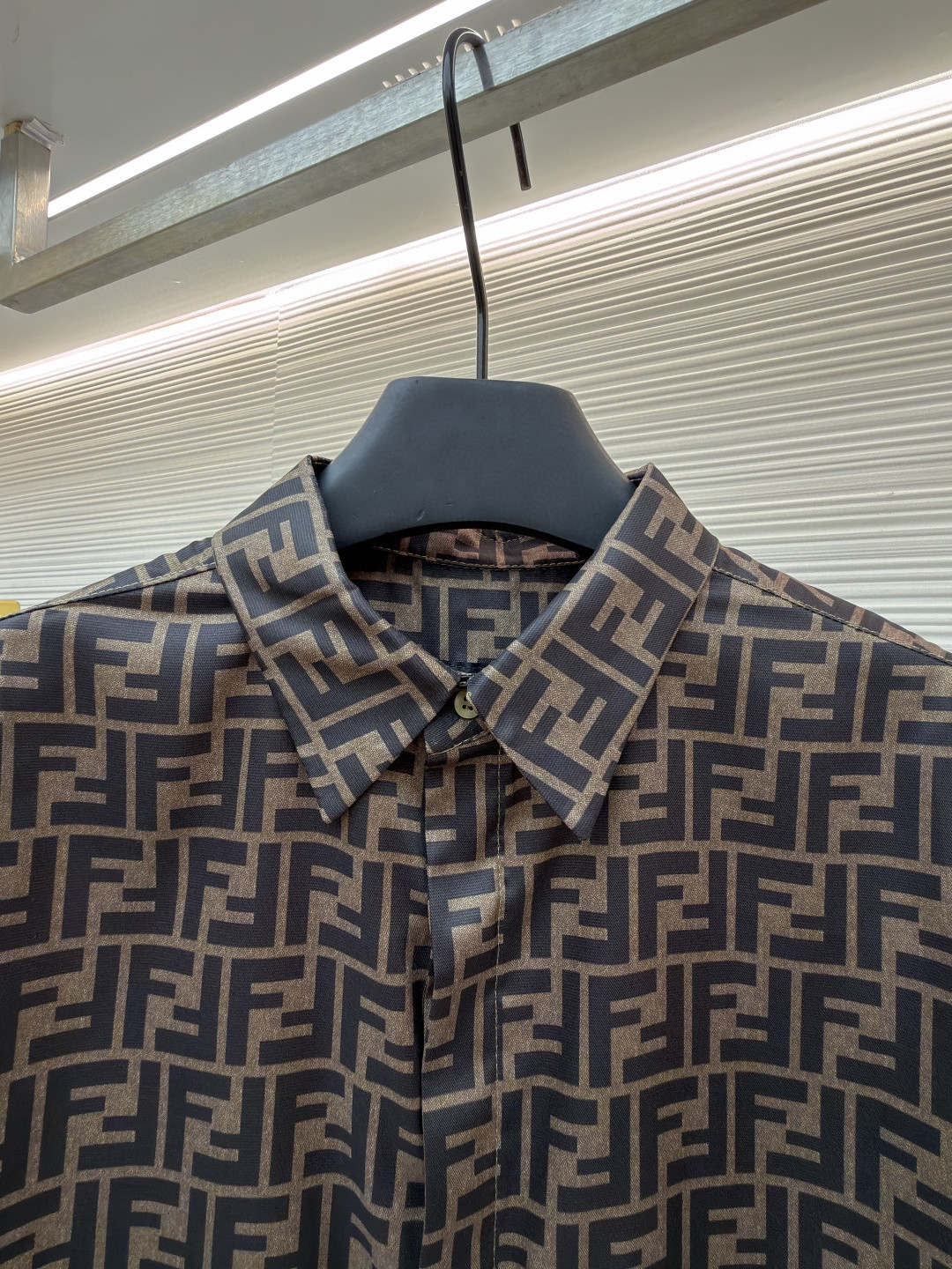 FENDI 芬迪 全幅FF衬衫 短袖 外套 夏季 棕色 B0 FS0795AKEEF1440