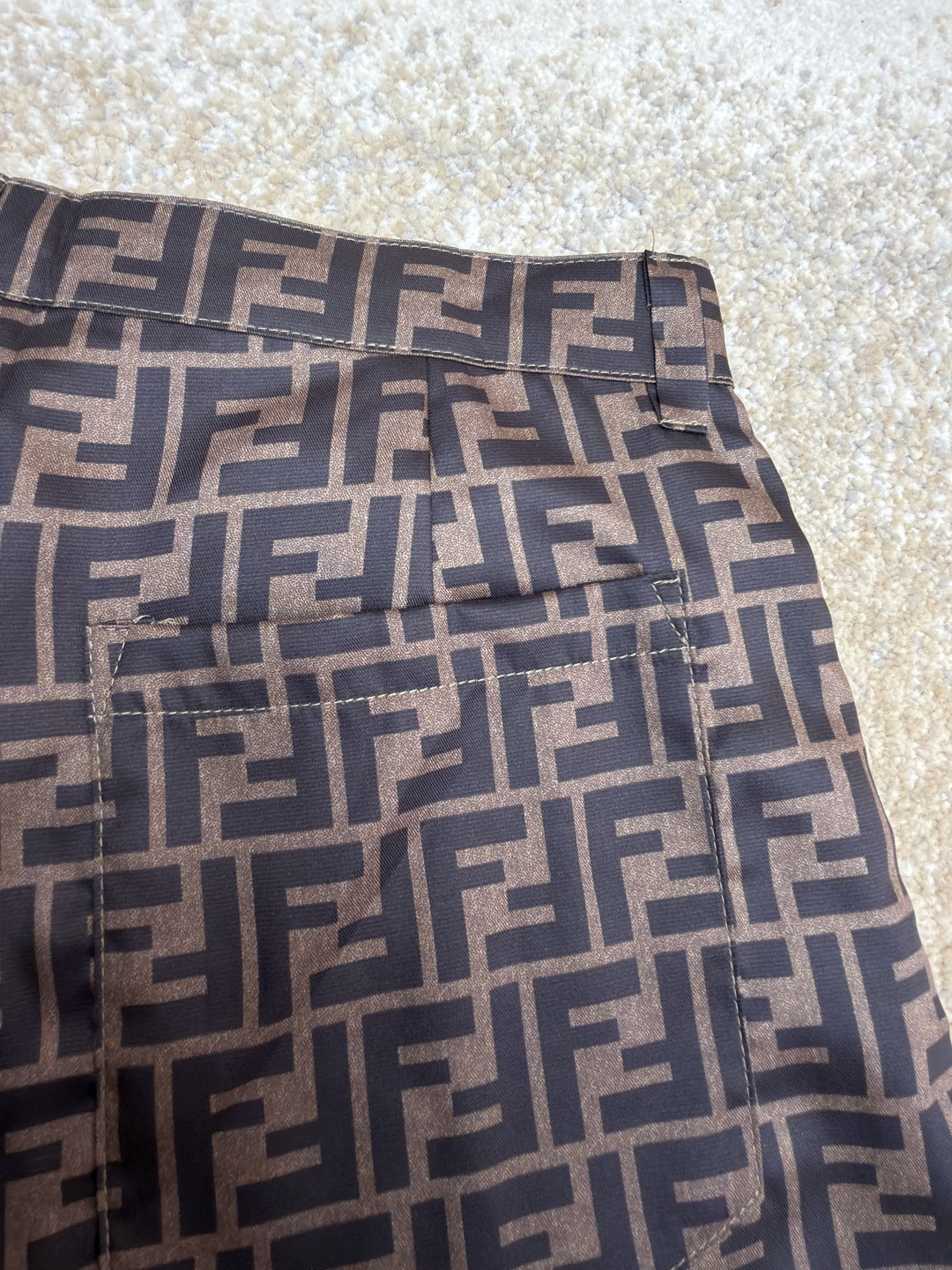Fendi 芬迪 全幅FF短裤 休闲裤 五分裤 裤子 棕色 B0