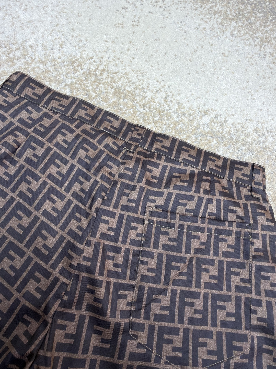 Fendi 芬迪 全幅FF短裤 休闲裤 五分裤 裤子 棕色 B0