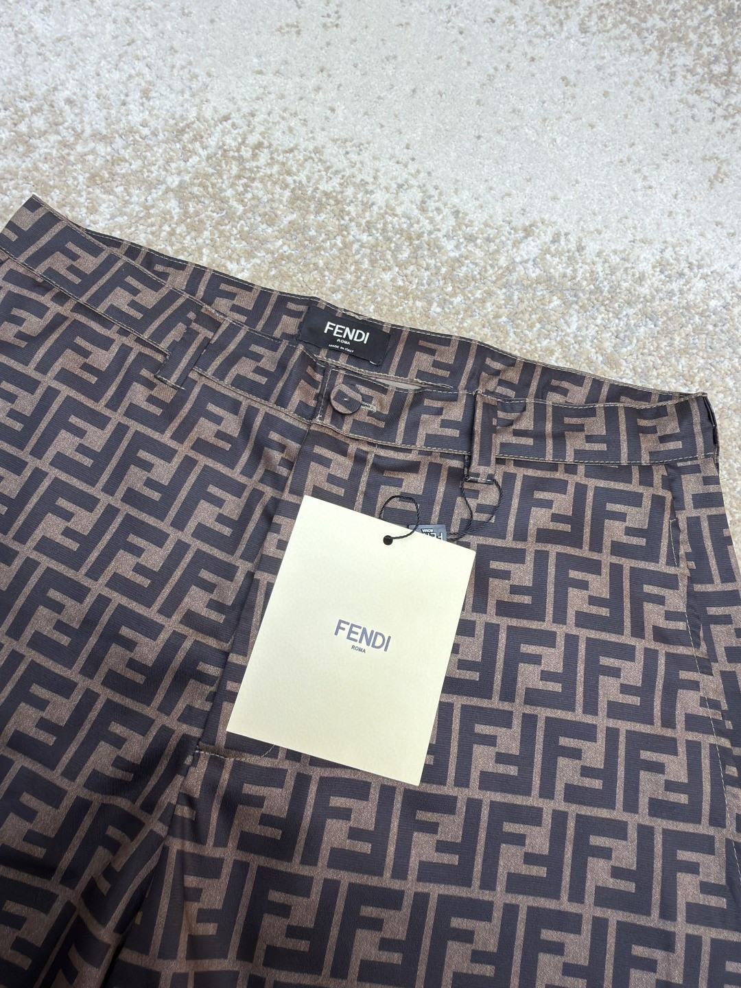 Fendi 芬迪 全幅FF短裤 休闲裤 五分裤 裤子 棕色 B0