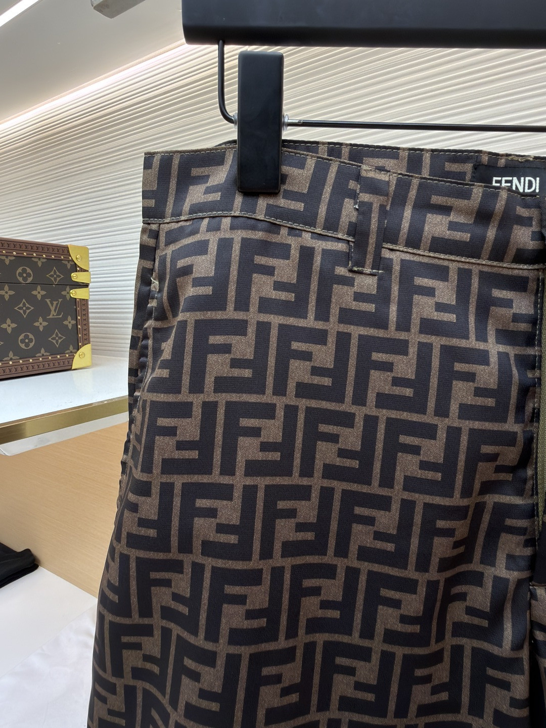 Fendi 芬迪 全幅FF短裤 休闲裤 五分裤 裤子 棕色 B0