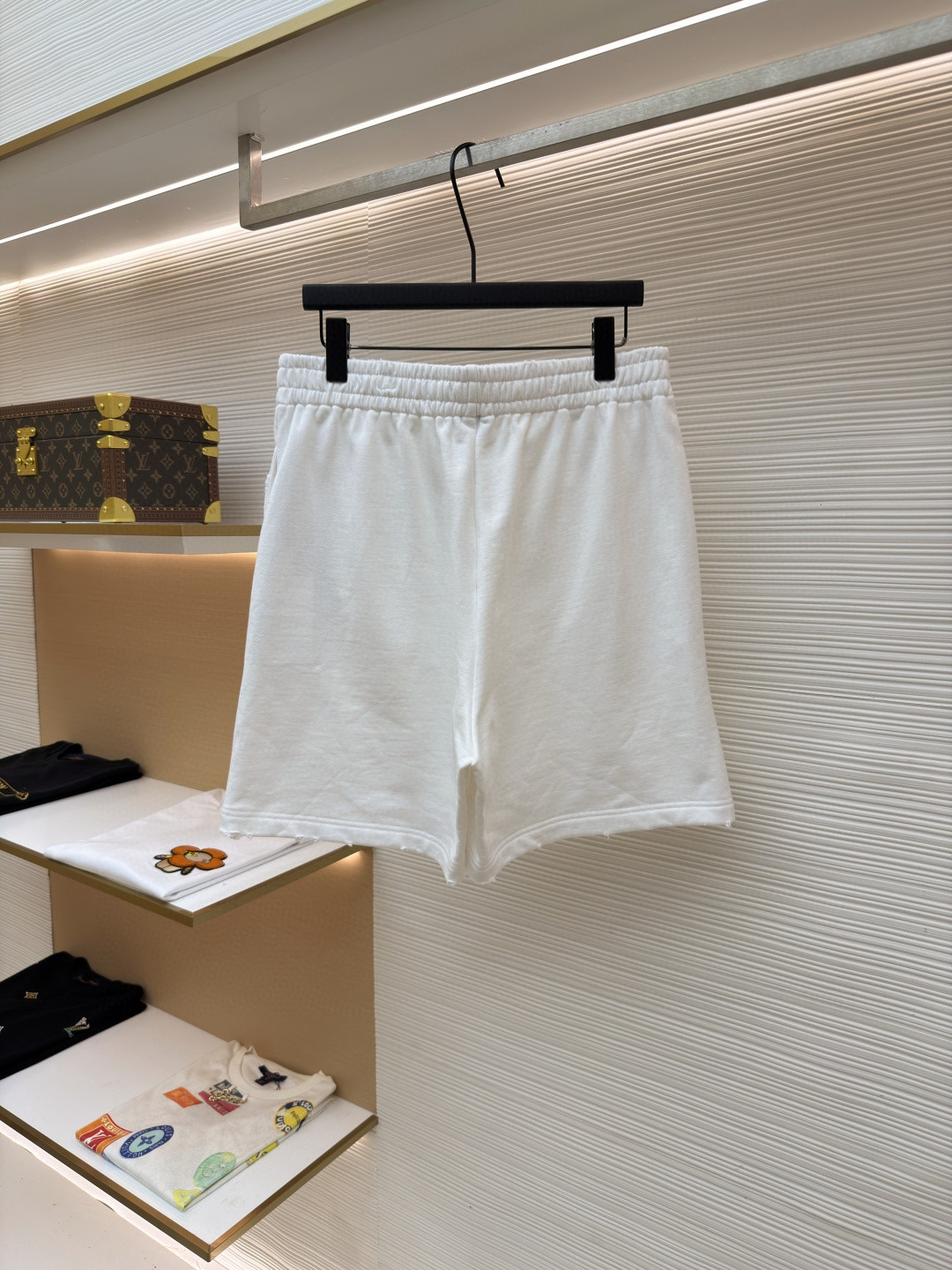 Balenciaga 巴黎世家 胶带做旧饰边斜口袋松紧腰短裤 休闲裤 运动裤 夏季 白色 A5 826385TUVI99000