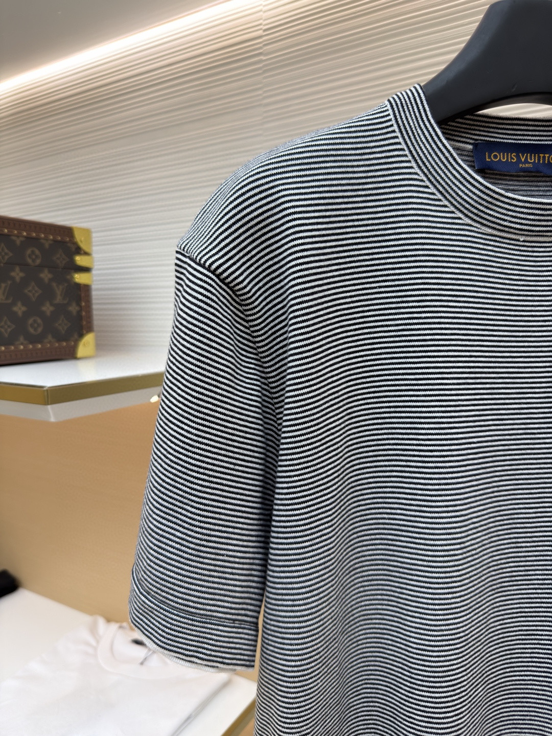 LOUIS VUITTON 路易威登 字母徽章拼色细条纹针织短袖 针织衫 T恤 灰色 B0 1AK7GU