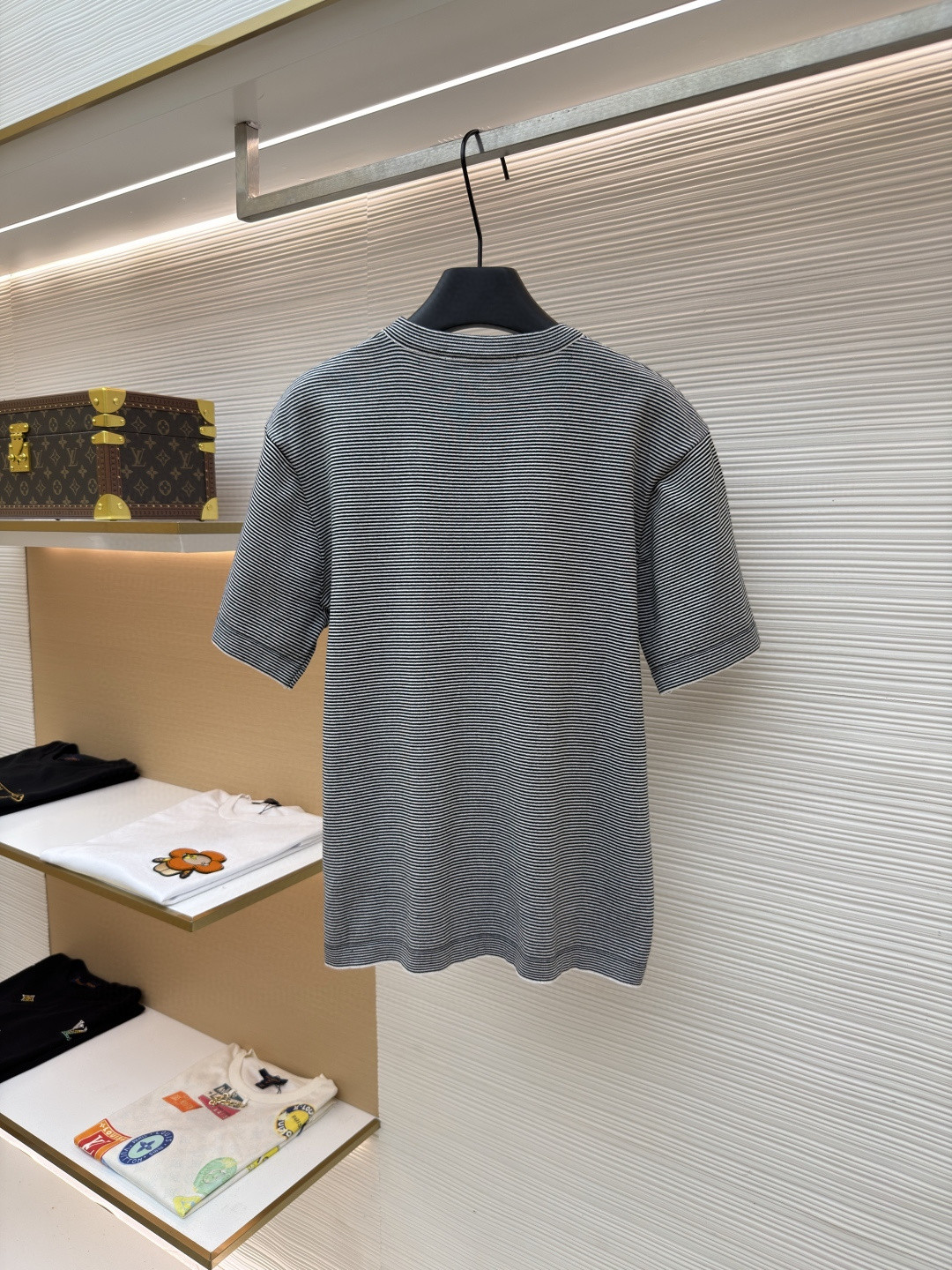 LOUIS VUITTON 路易威登 字母徽章拼色细条纹针织短袖 针织衫 T恤 灰色 B0 1AK7GU