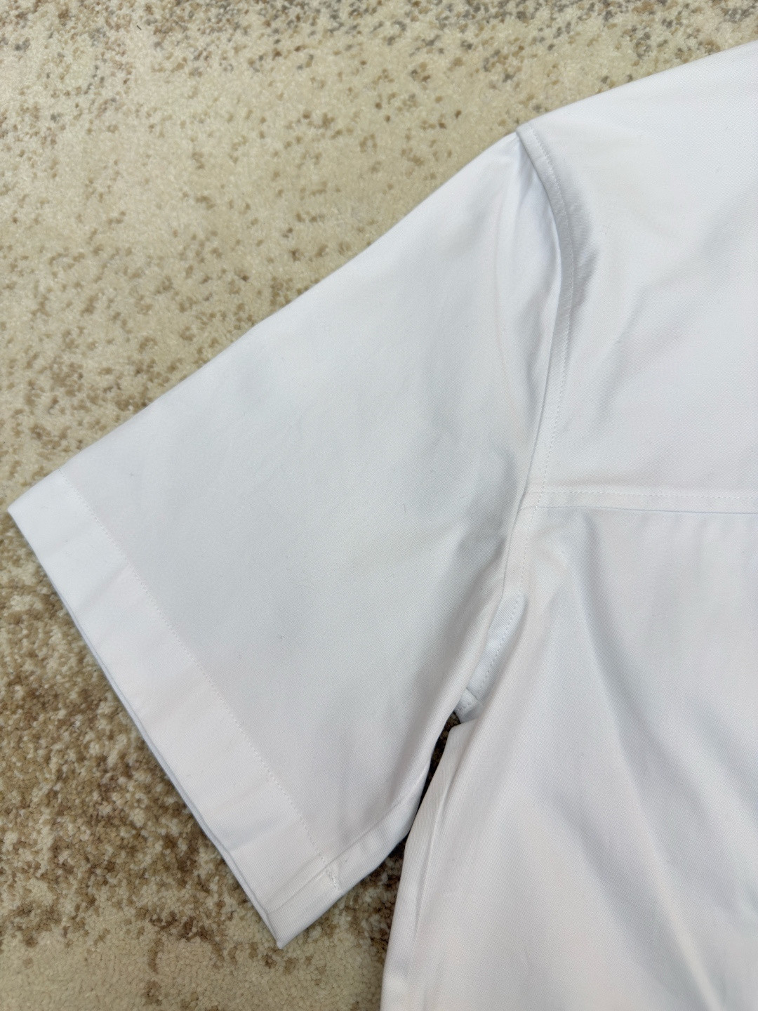 LOUIS VUITTON 路易威登 Nigo 联名款 富士山刺绣衬衫 短袖 白色 B0 1AIMI9