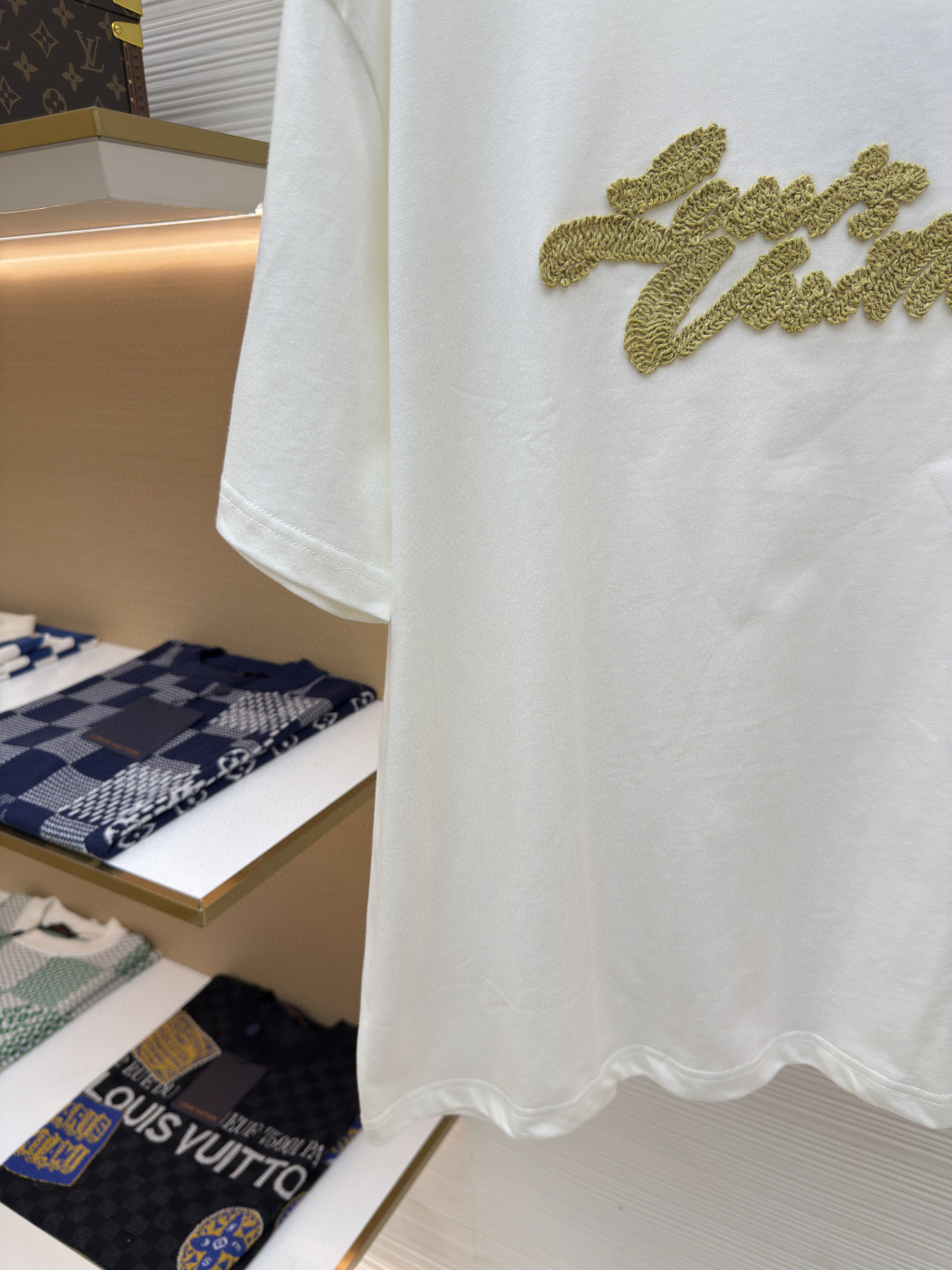 LOUIS VUITTON 路易威登 LV 拉菲草字母刺绣圆领短袖 T恤 夏款 白色 黑色 A0 1AHW89
