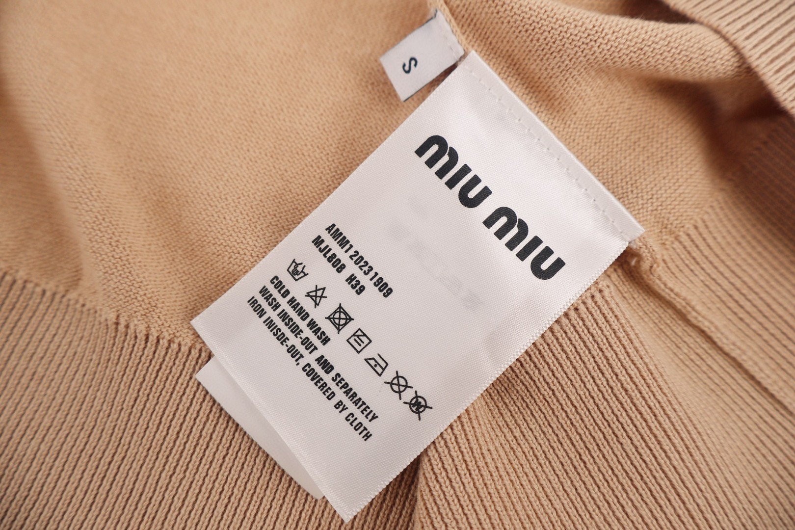 MIU MIU 三扣圆领针织衫 短袖 黑色 卡其色 B0