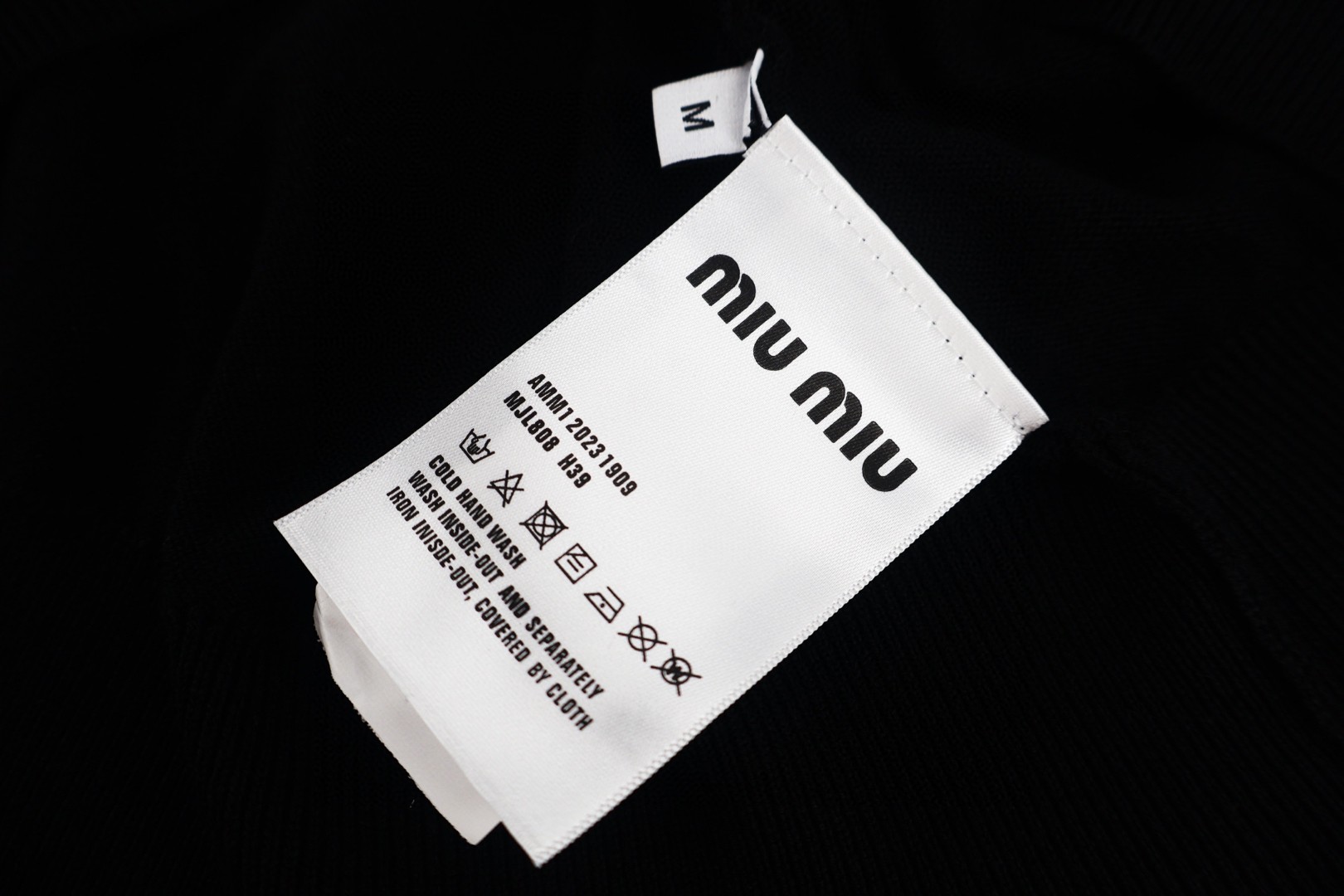 MIU MIU 三扣圆领针织衫 短袖 黑色 卡其色 B0