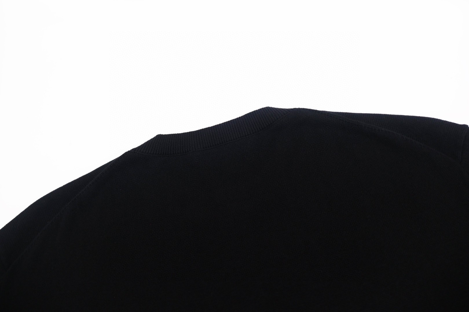 MIU MIU 三扣圆领针织衫 短袖 黑色 卡其色 B0