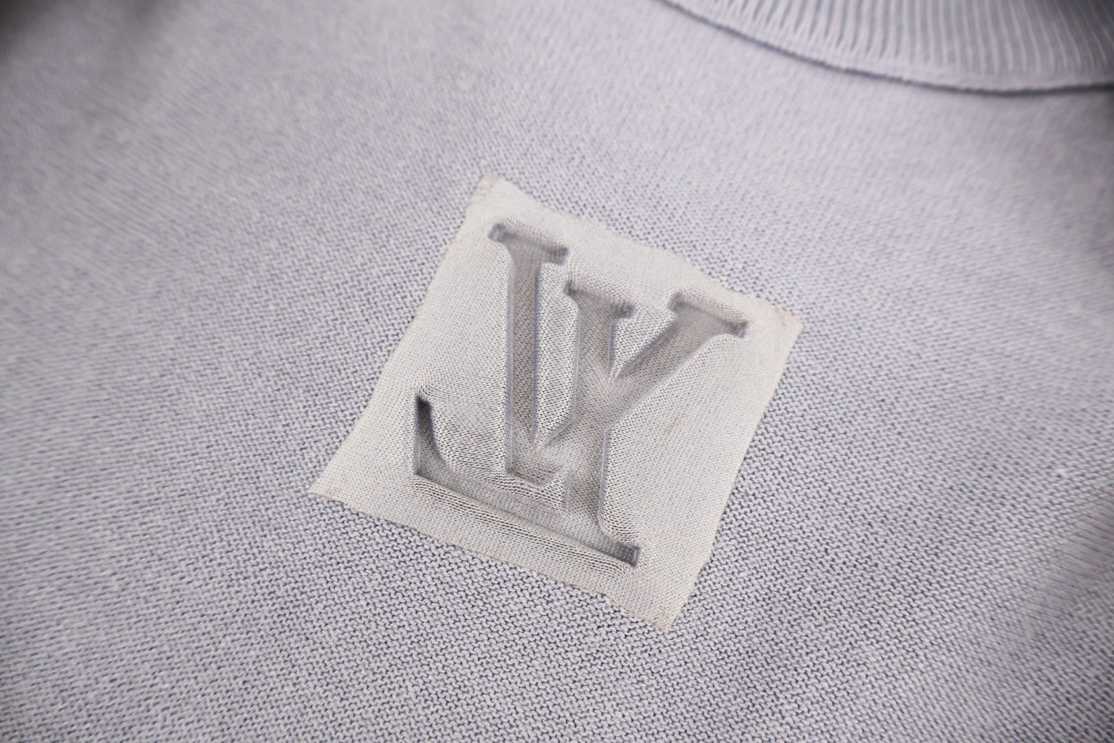 LOUIS VUITTON 路易威登 LV 立体浮雕拼色针织圆领短袖 针织衫 T恤 灰色 B0 1AJR72