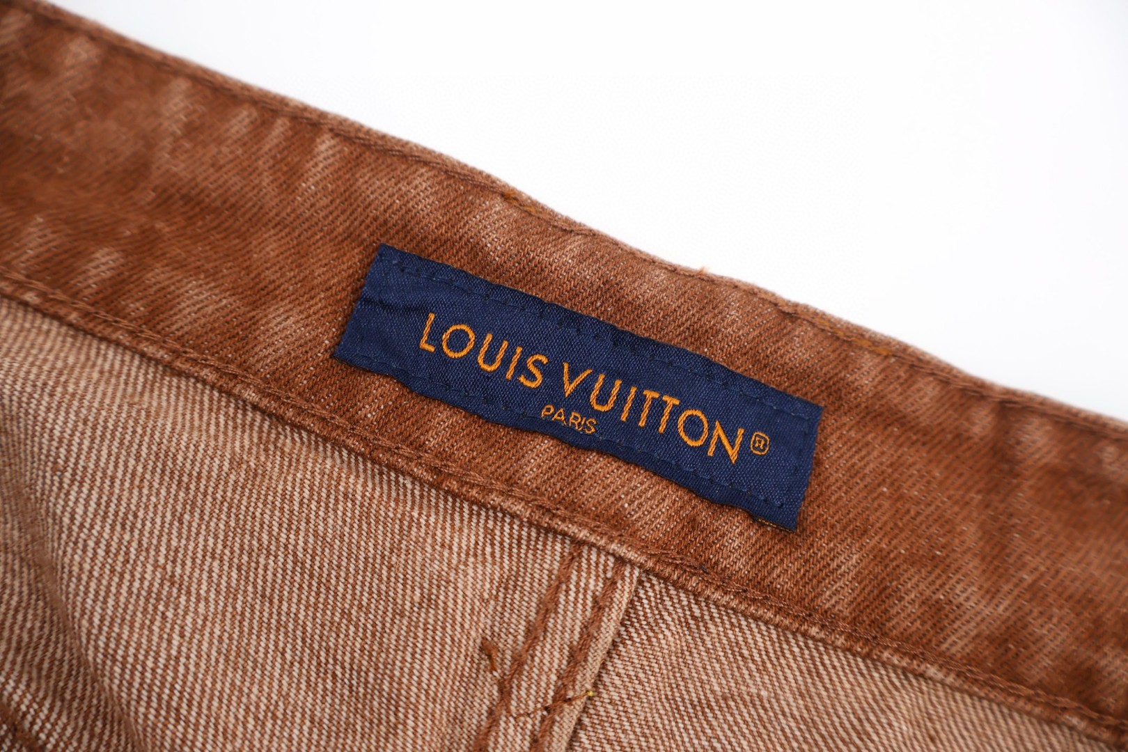 LOUIS VUITTON 路易威登 LV 后腰皮标水洗阔腿牛仔短裤 裤子 五分裤 棕色 B0 1AJUE7