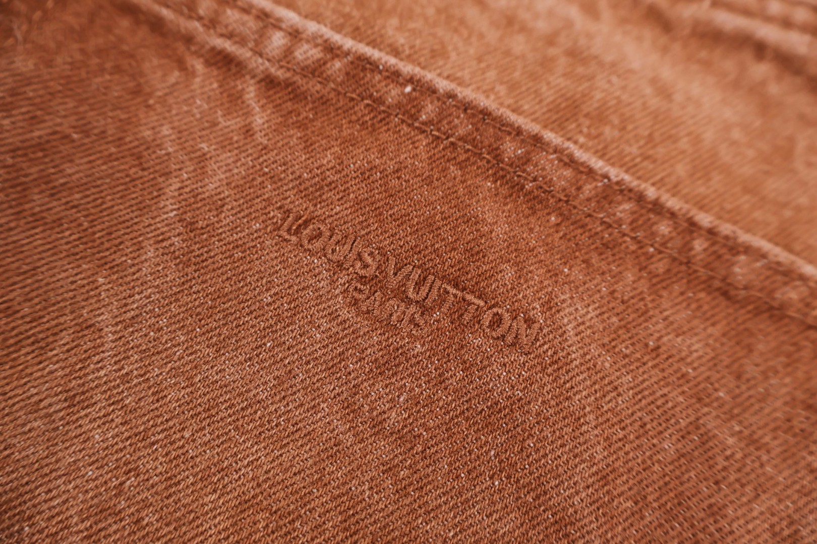 LOUIS VUITTON 路易威登 LV 后腰皮标水洗阔腿牛仔短裤 裤子 五分裤 棕色 B0 1AJUE7