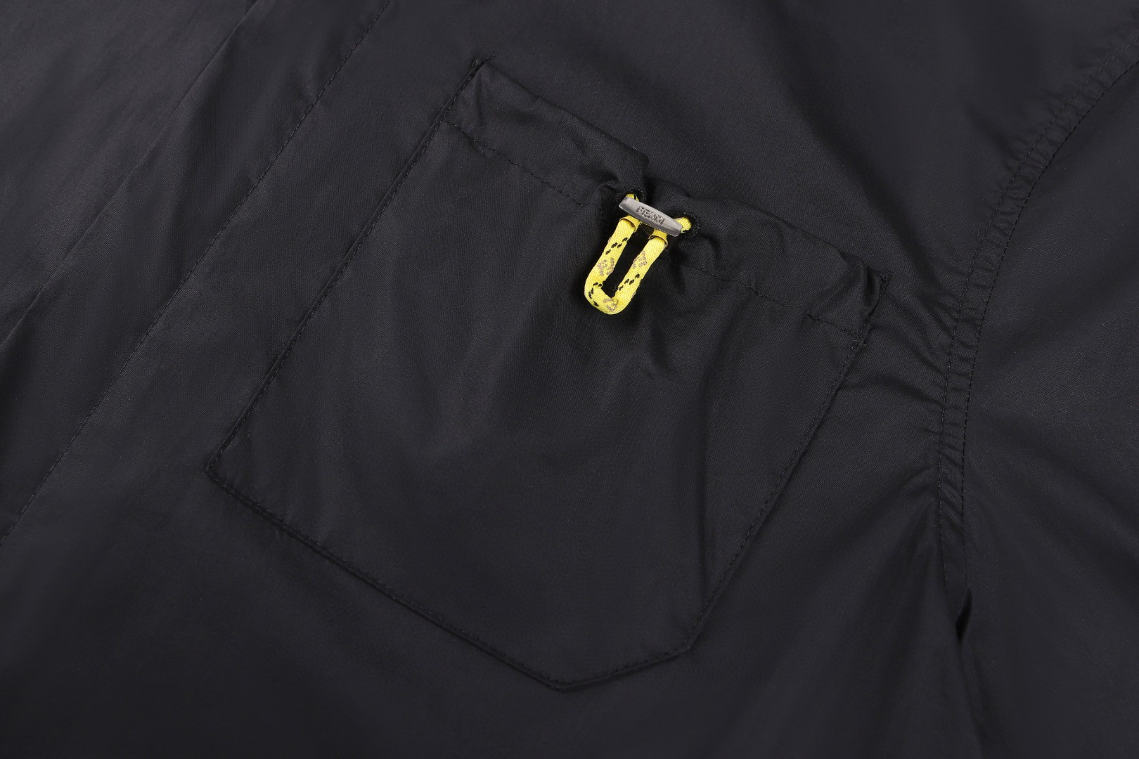 FENDI 芬迪 翻领撞色抽绳贴袋府绸衬衫 外套 长袖 黑色 B0 FS1364AYXGF0QA1