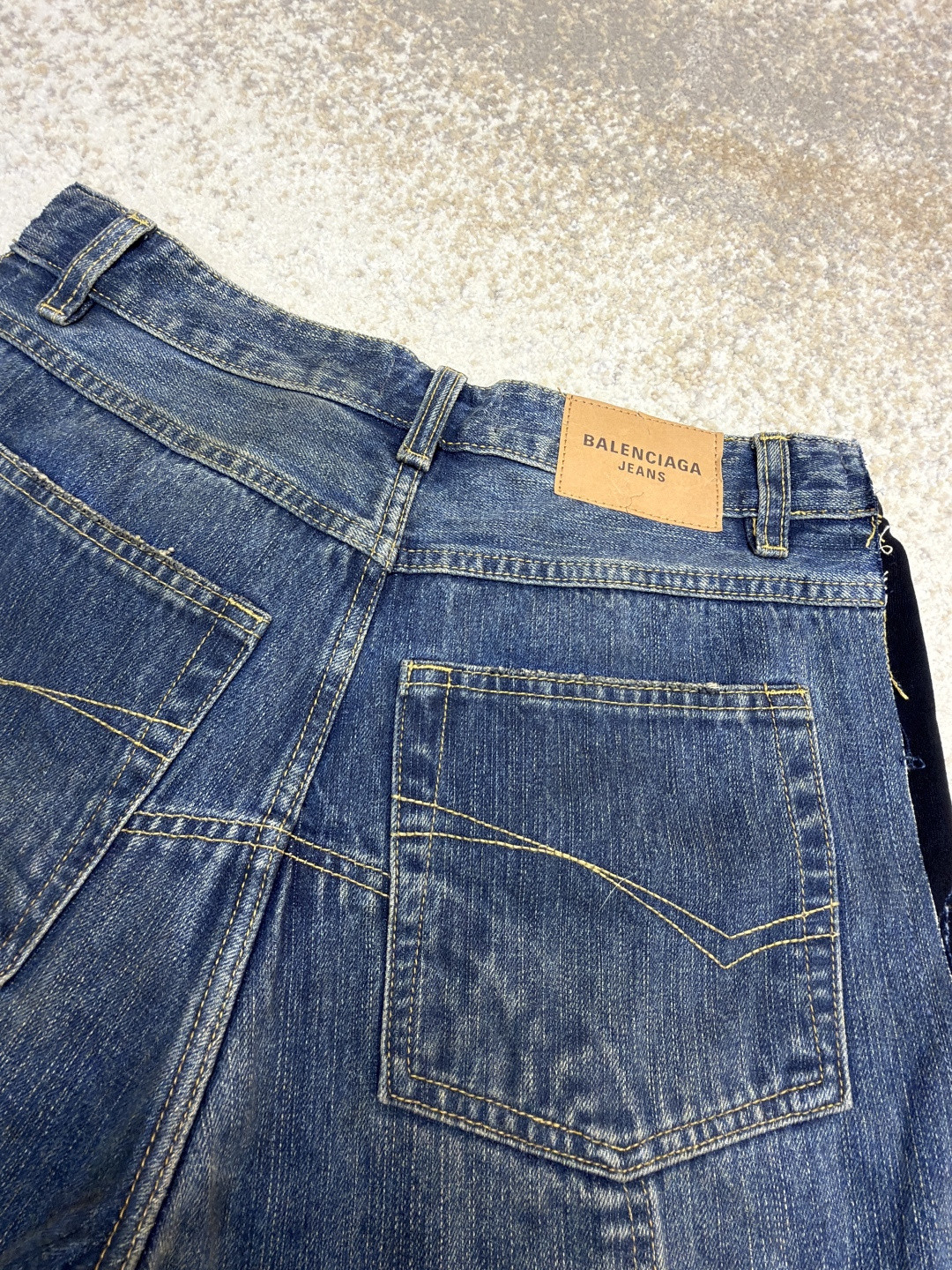 Balenciaga 巴黎世家 CUT-UP牛仔裤 长裤 裤子 蓝色 C0 831176TSW714011