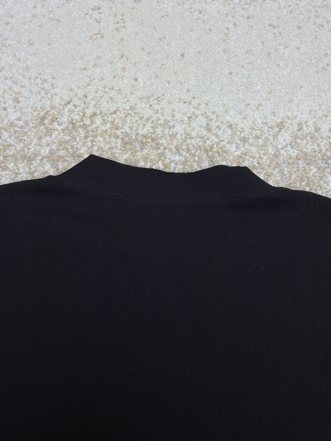 Balenciaga 巴黎世家 错乱字母胶带直喷印花圆领短袖 T恤 夏季 黑色 A5 764235TUVI61000