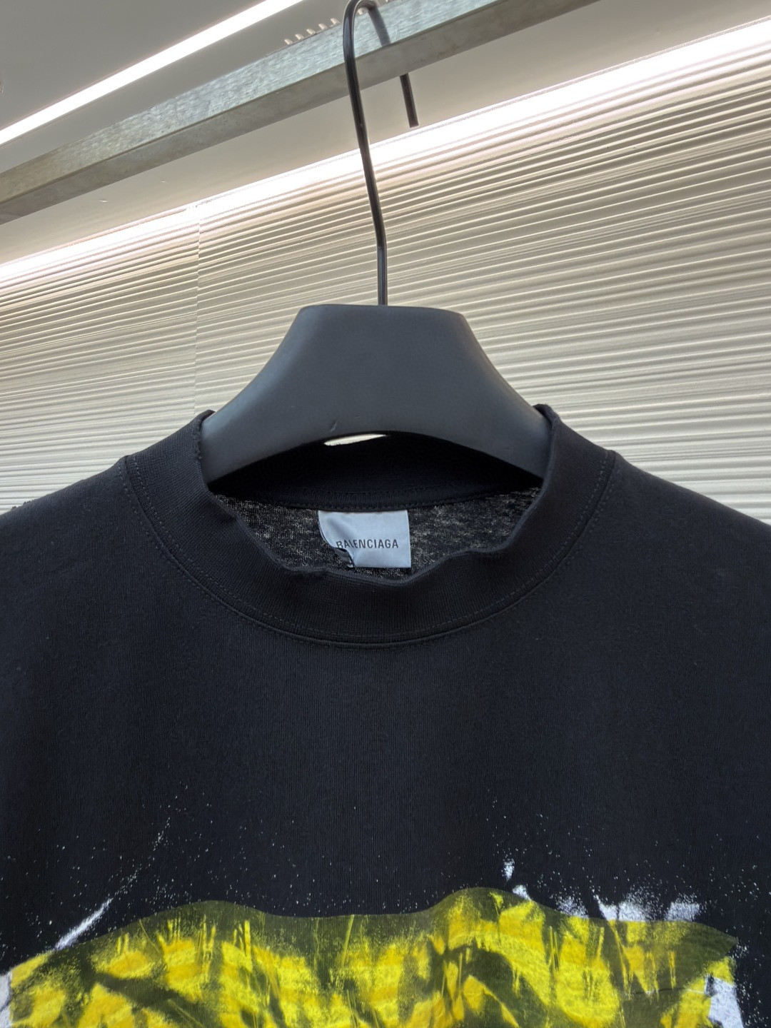 Balenciaga 巴黎世家 错乱字母胶带直喷印花圆领短袖 T恤 夏季 黑色 A5 764235TUVI61000